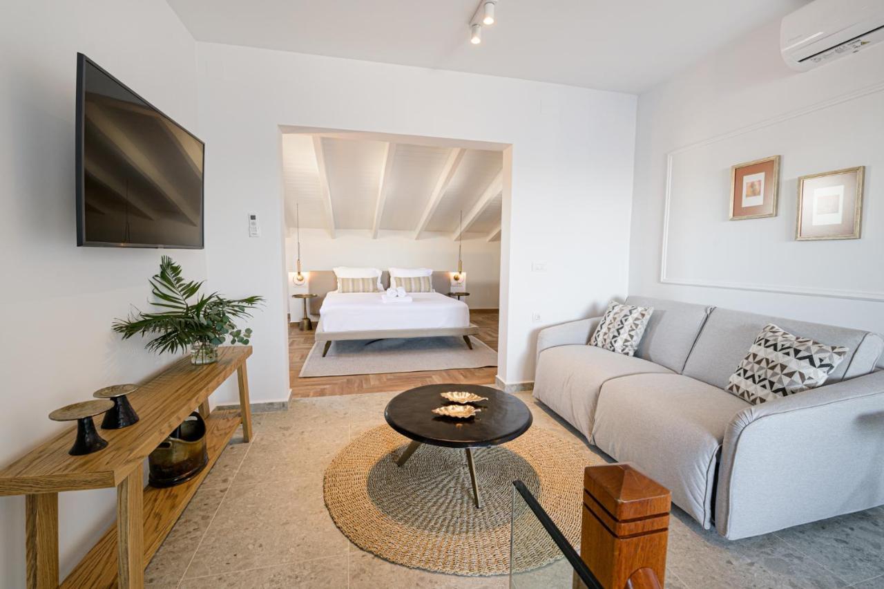 The Well View Apartment Preveza Luaran gambar