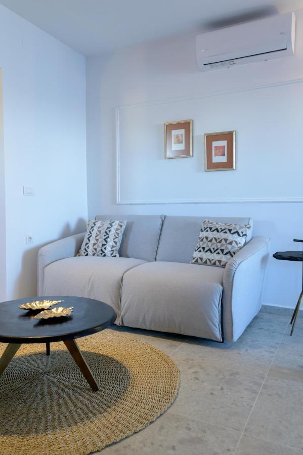 The Well View Apartment Preveza Luaran gambar